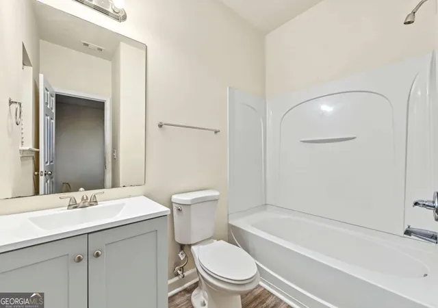 Photo 4 of Townhouse for sale at 3647 Utoy Dr SW, South Fulton, GA 30331 | MLS# 10845754 | Listing updated on 2026-10-11