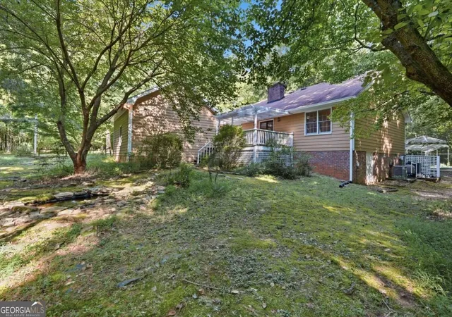 Photo 3 of Single family home for sale at 724 Clarke Trl, Dacula, GA 30019 | MLS# 10837675 | Listing updated on 2026-09-15