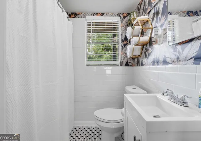 Photo 4 of Condo for sale at 2230 Cheshire Brg Rd NE #113, Atlanta, GA 30324 | MLS# 10769948 | Listing updated on 2026-10-24