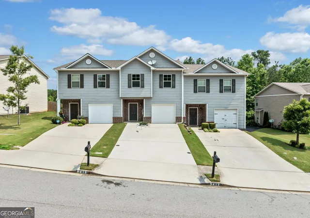 Photo 2 of Townhouse for sale at 5415 Sycamore Ct, Oakwood, GA 30566 | MLS# 10817139 | Listing updated on 2026-09-24