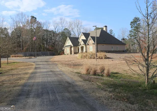 Photo 3 of Single family home for sale at 3251 Lenora Church Rd, Snellville, GA 30039 | MLS# 10708332 | Listing updated on 2026-09-11