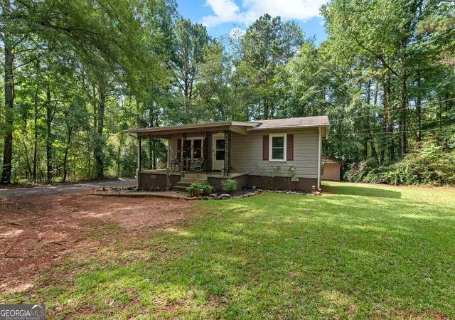 Photo 1 of Single family home for sale at 967 Turkey Crk Rd, Newnan, GA 30263 | MLS# 10820614 | Listing updated on 2026-09-25