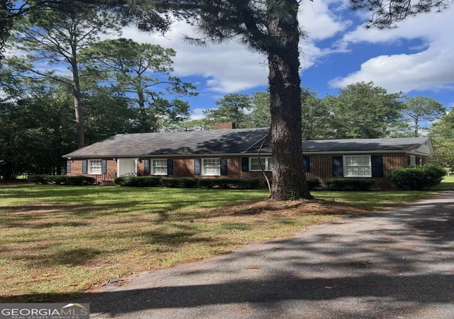 Photo 13 of Sale Pending at 719 East 19th Ave, Cordele, GA 31015 | MLS# 10844271 | Listing updated on 2026-09-23