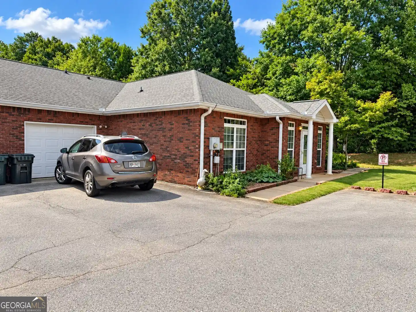 Listing Photo 2 - Condo for sale in 4293 Skyline Vw located at 4293 Skyline Vw, Oakwood, GA 30566 - Unit 4293 Skyline View