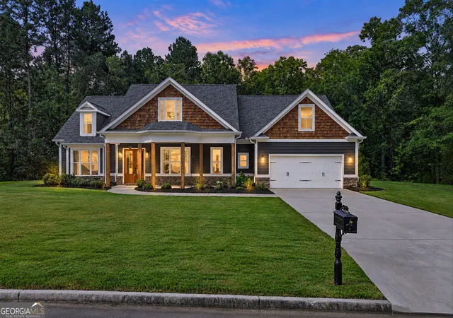 Photo 1 of Single family home for sale at 425 Blossom Trl, Acworth, GA 30101 | MLS# 10841352 | Listing updated on 2026-09-07