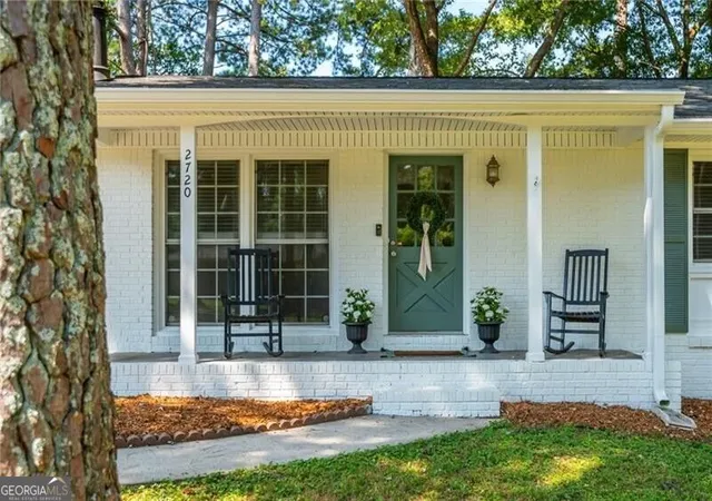 Photo 2 of Single family home for sale at 2720 Carolyn Dr Se, Smyrna, GA 30080 | MLS# 10843388 | Listing updated on 2026-09-10