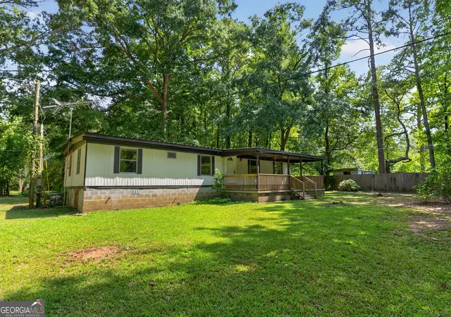 Photo 2 of Sale Pending at 135 White Oak Rd, Newnan, GA 30265 | MLS# 10851288 | Listing updated on 2026-10-07