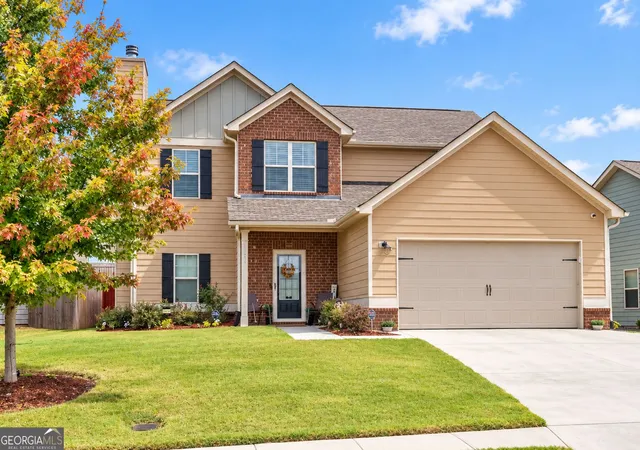 Photo 2 of Sale Pending at 4194 Potomac Walk Ct, Loganville, GA 30052 | MLS# 10795093 | Listing updated on 2026-10-05