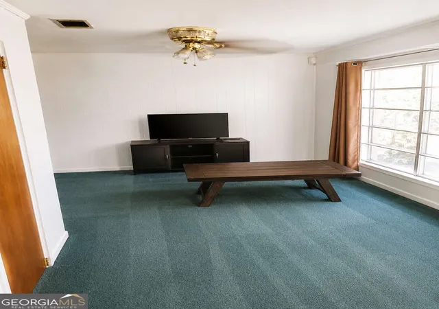 Photo 3 of Single family home for sale at 1002 N Carroll St, Albany, GA 31705 | MLS# 10847251 | Listing updated on 2026-09-30