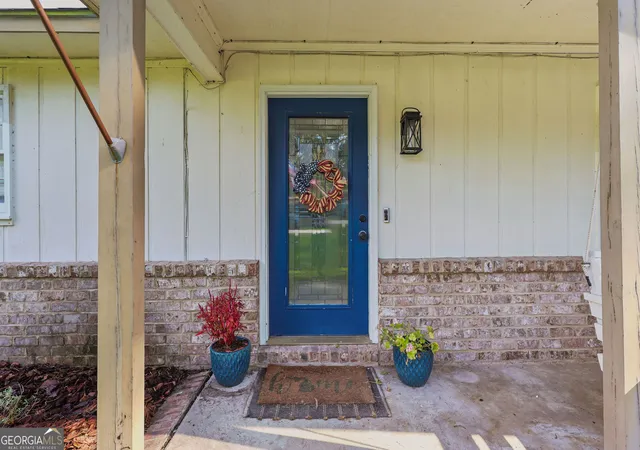 Photo 2 of Single family home for sale at 1201 Fairway Rd, Brunswick, GA 31525 | MLS# 10836103 | Listing updated on 2026-09-17