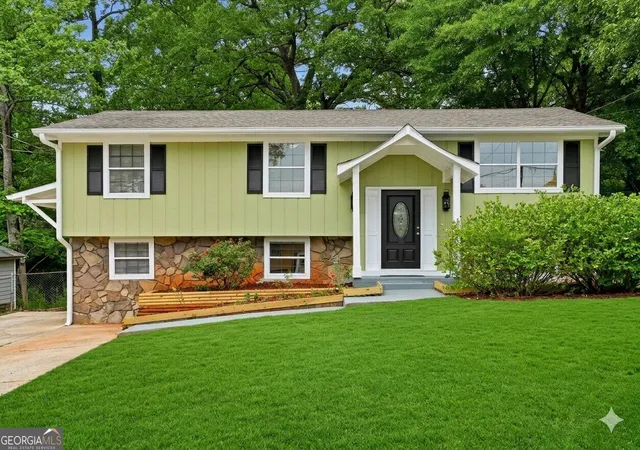 Photo 2 of Single family home for sale at 4780 Big Valley Rd, Stone Mountain, GA 30083 | MLS# 10821117 | Listing updated on 2026-09-14