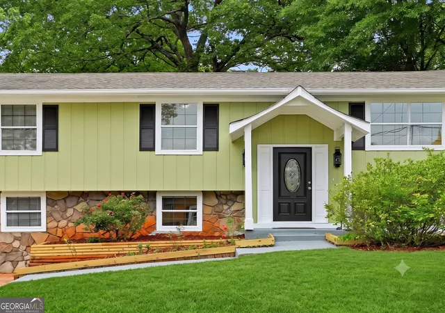 Photo 3 of Single family home for sale at 4780 Big Valley Rd, Stone Mountain, GA 30083 | MLS# 10821117 | Listing updated on 2026-09-14