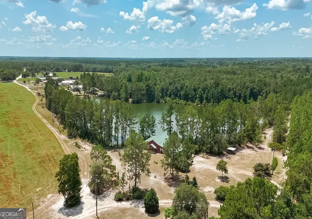 Photo 3 of Single family home for sale at 3733 Oak Hl Rd, Blackshear, GA 31516 | MLS# 10837877 | Listing updated on 2026-09-15
