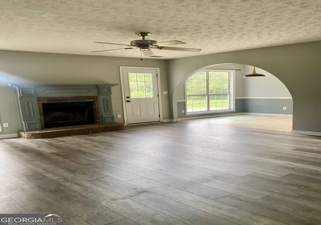 Photo 3 of Single family home for sale at 203 Cambridge Dr, Loganville, GA 30052 | MLS# 10831486 | Listing updated on 2026-09-13