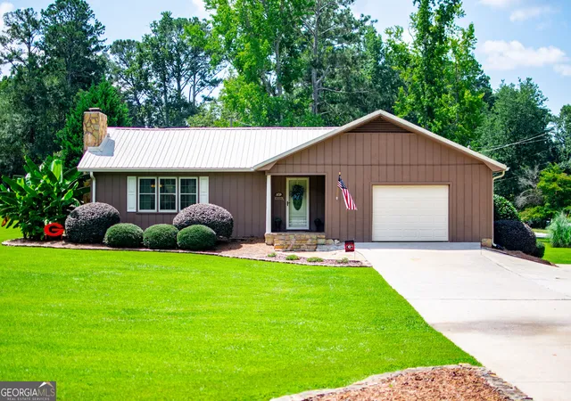 Photo 1 of Single family home for sale at 401 W Jonesville Rd, Bowdon, GA 30108 | MLS# 10836979 | Listing updated on 2026-09-26