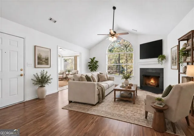Photo 3 of Condo for sale at 1807 Kolb Farm Cir SW #22, Marietta, GA 30008 | MLS# 10880165 | Listing updated on 2026-10-28
