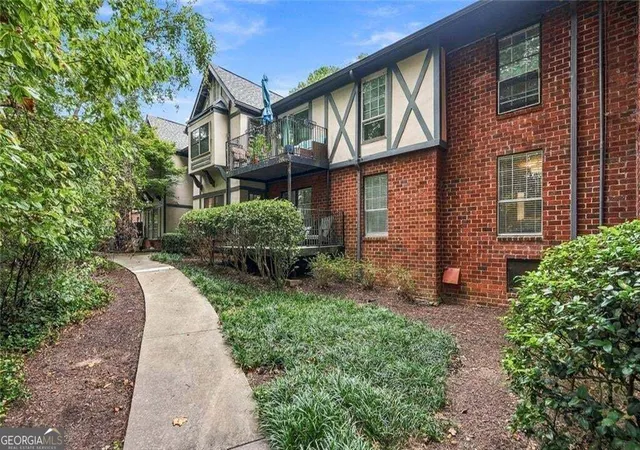 Condo for sale at 6851 Roswell Rd #Q-15, Sandy Springs, GA 30328 | MLS# 10852656