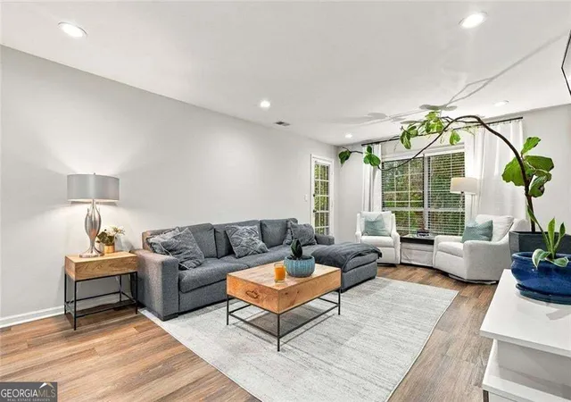 Photo 3 of Condo for sale at 6851 Roswell Rd #Q-15, Sandy Springs, GA 30328 | MLS# 10852656 | Listing updated on 2026-09-25