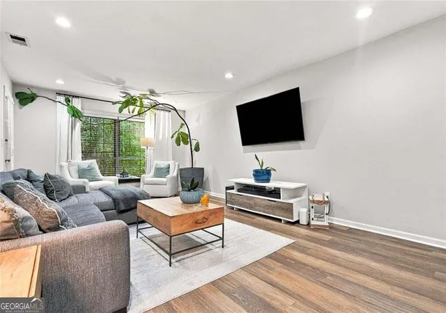 Photo 3 of Condo for sale at 6851 Roswell Rd #Q-15, Sandy Springs, GA 30328 | MLS# 10852656 | Listing updated on 2026-09-25