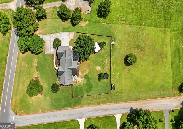 Photo 3 of Single family home for sale at 1601 Beville Dr, Griffin, GA 30224 | MLS# 10806260 | Listing updated on 2026-10-19