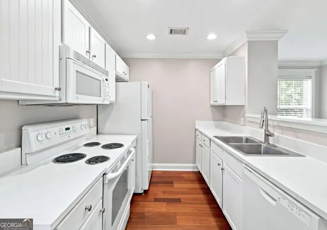 Photo 4 of Condo for sale at 1035 Barnett Shls Rd #452, Athens, GA 30605 | MLS# 10840719 | Listing updated on 2026-10-30