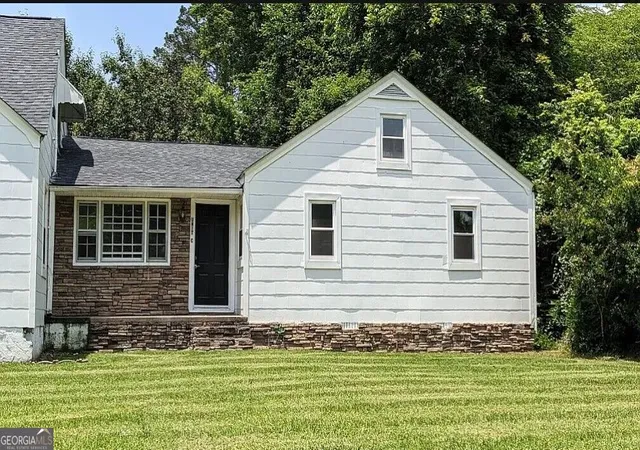 Photo 2 of Multi family home for sale at 305 S Walnut St, Greensboro, GA 30642 | MLS# 10850102 | Listing updated on 2026-10-05