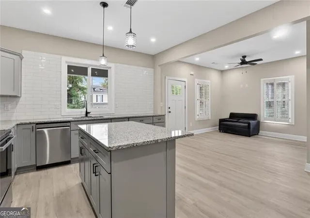 Photo 2 of Single family home for sale at 607 E Solomon St, Griffin, GA 30223 | MLS# 10837035 | Listing updated on 2026-09-15