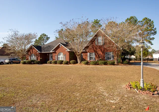 Photo 3 of Single family home for sale at 851 Carriage Ln, Waycross, GA 31503 | MLS# 10649615 | Listing updated on 2026-09-01