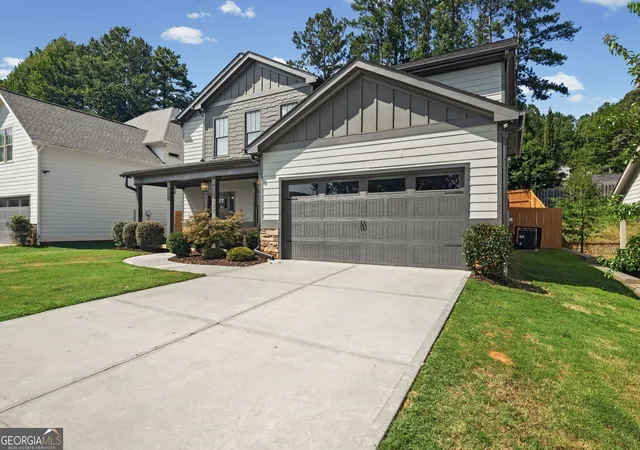 Photo 2 of Single family home for sale at 2422 Mills Bnd, Decatur, GA 30034 | MLS# 10850576 | Listing updated on 2026-09-22