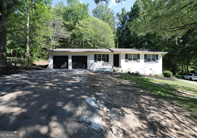 Photo 2 of Single family home for sale at 4435 Winding Crk Dr, Cumming, GA 30028 | MLS# 10838812 | Listing updated on 2026-10-17