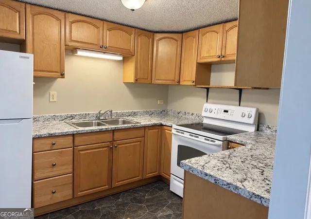 Photo 4 of Single family home for sale at 802 Wesley Chapel Rd, Villa Rica, GA 30180 | MLS# 10848040 | Listing updated on 2026-10-06