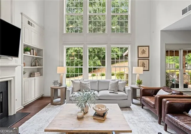 Photo 3 of Single family home for sale at 735 Mountclaire Dr, Cumming, GA 30041 | MLS# 10774748 | Listing updated on 2026-09-11