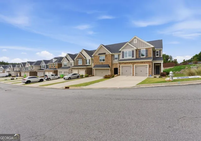 Photo 2 of Townhouse for sale at 1311 Park Ctr Cir, Austell, GA 30168 | MLS# 10780486 | Listing updated on 2026-09-11
