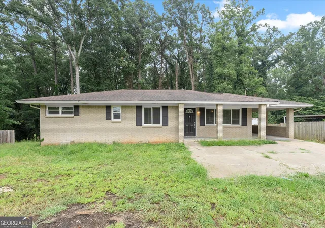 Photo 2 of Single family home for sale at 677 N Hairston Rd, Stone Mountain, GA 30083 | MLS# 10835544 | Listing updated on 2026-10-09