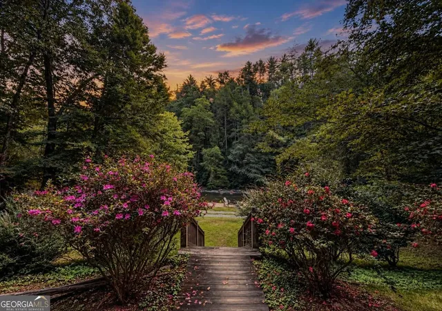 Photo 4 of Single family home for sale at 525 Gallery Ct, Ellijay, GA 30540 | MLS# 10851036 | Listing updated on 2026-10-06