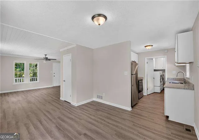 Photo 3 of Single family home for sale at 2518 Ridgecrest Dr, Kennesaw, GA 30152 | MLS# 10843257 | Listing updated on 2026-09-10