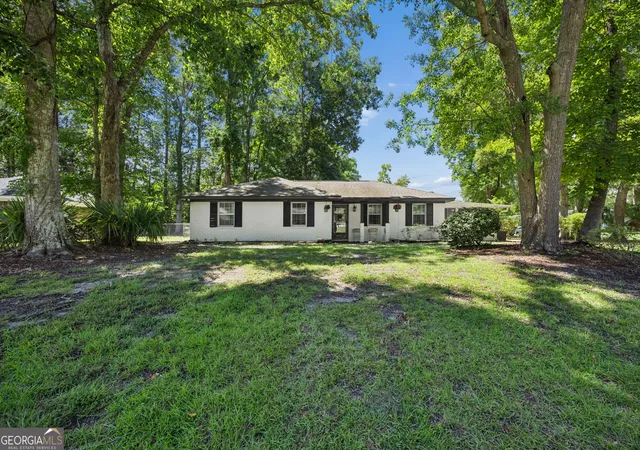 Photo 2 of Single family home for sale at 352 Sandpiper Rd, Richmond Hill, GA 31324 | MLS# 10838214 | Listing updated on 2026-09-17