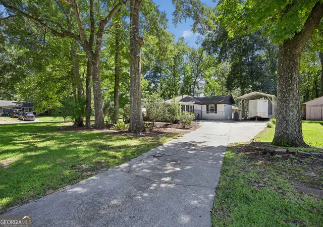 Photo 4 of Single family home for sale at 352 Sandpiper Rd, Richmond Hill, GA 31324 | MLS# 10838214 | Listing updated on 2026-09-17