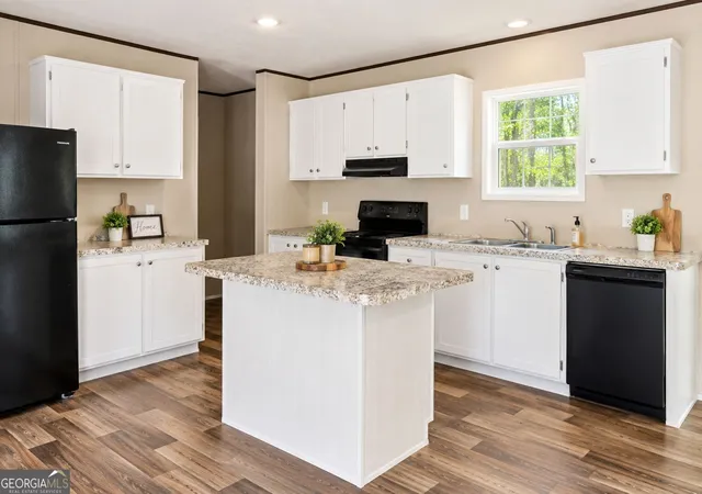 Photo 3 of Manufactured home for sale at 165 Little River Trl, Eatonton, GA 31024 | MLS# 10851710 | Listing updated on 2026-10-09
