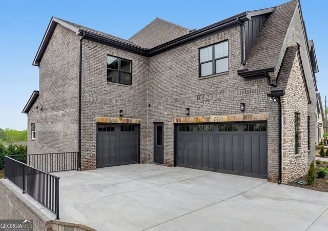 Photo 3 of Mansion for sale at 3267 N Bogan Rd, Buford, GA 30519 | MLS# 10845689 | Listing updated on 2026-09-28