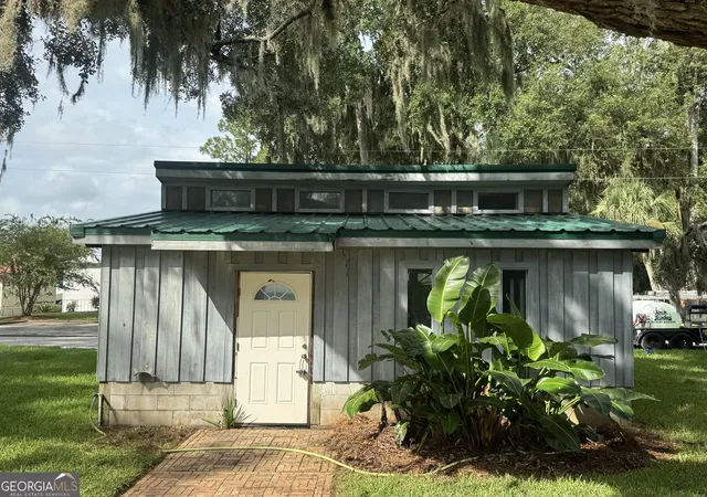 Photo 3 of Single family home for sale at 863 Hickory Blf Rd, Waverly, GA 31565 | MLS# 10516324 | Listing updated on 2026-09-07
