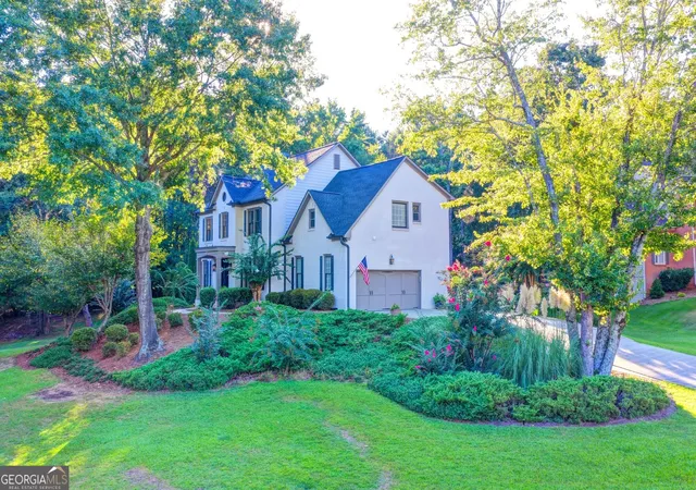 Photo 3 of Single family home for sale at 3505 Silver Vista Ct, Cumming, GA 30041 | MLS# 10841527 | Listing updated on 2026-09-09