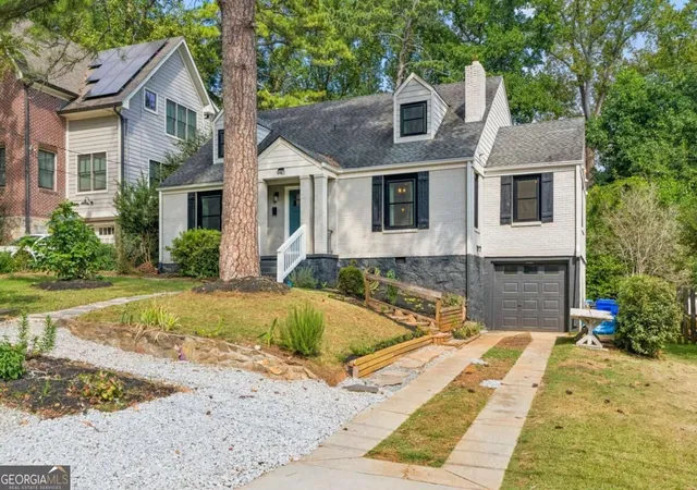 Photo 2 of Single family home for sale at 940 S Mcdonough St, Decatur, GA 30030 | MLS# 10842959 | Listing updated on 2026-09-11