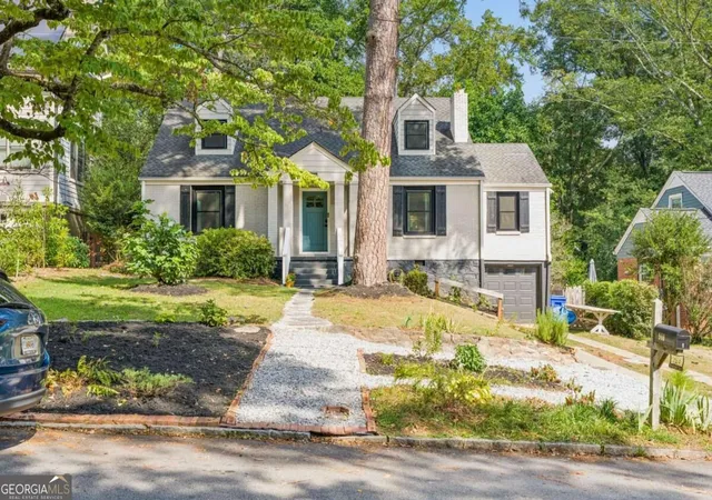 Photo 3 of Sale Pending at 940 S Mcdonough St, Decatur, GA 30030 | MLS# 10842959 | Listing updated on 2026-09-28