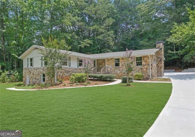 Photo 3 of Single family home for sale at 2270 Addison Rd Ne, Marietta, GA 30066 | MLS# 10851413 | Listing updated on 2026-10-07