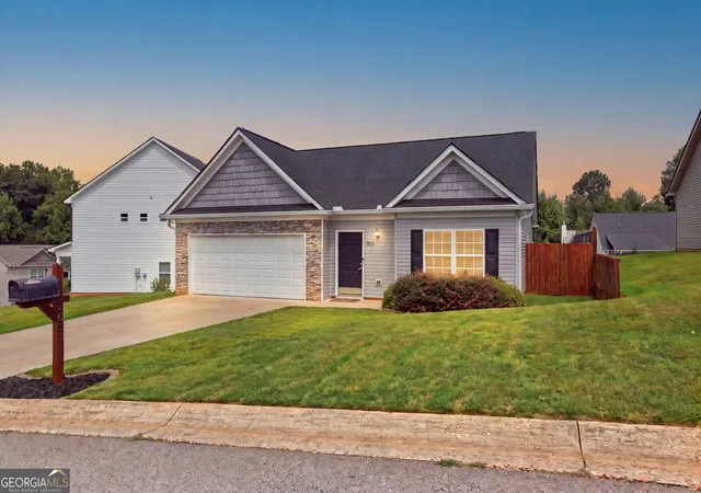 Photo 1 of Sale Pending at 385 Highland Pointe Dr, Alto, GA 30510 | MLS# 10844761 | Listing updated on 2026-10-06