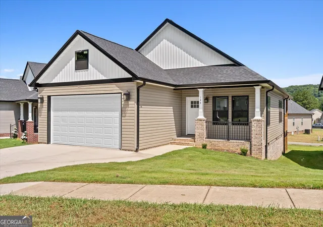 Single family home for sale at 144 Washington St, Dalton, GA 30721 | MLS# 10840397 | Listing updated on 2026-09-18