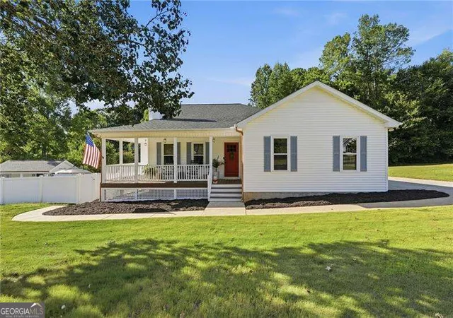 Photo 2 of Single family home for sale at 212 Monte Ln, Jefferson, GA 30549 | MLS# 10846542 | Listing updated on 2026-09-30