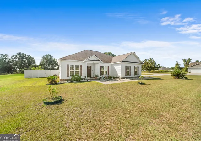 Photo 3 of Single family home for sale at 101 Bridgewater Way, Statesboro, GA 30458 | MLS# 10850983 | Listing updated on 2026-10-06