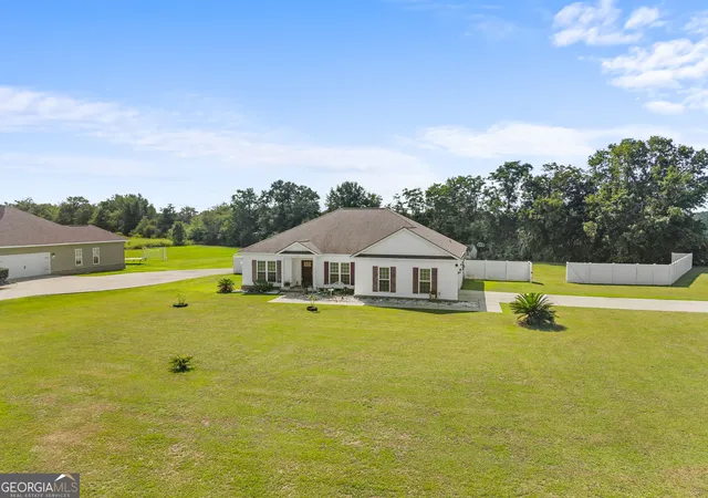 Photo 4 of Single family home for sale at 101 Bridgewater Way, Statesboro, GA 30458 | MLS# 10850983 | Listing updated on 2026-10-06